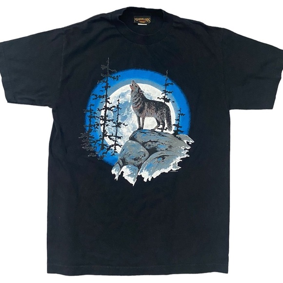 MARSHLANDS WOLF HOWLING AT MOON Black Graphic T Shirt in - Picture 1 of 10